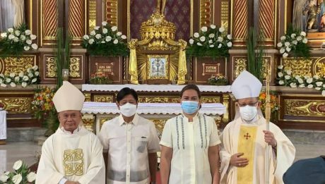 Marcos starts Day 1 in Palace by attending Holy Mass