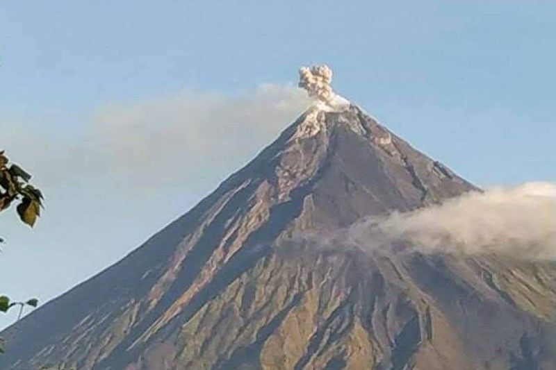 Mayon Volcano alert level raised to 2